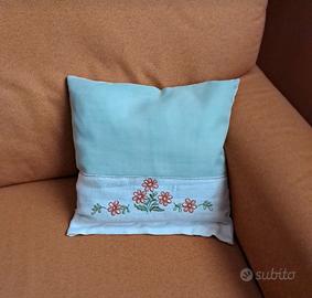 Cuscino ricamato 