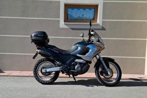 PEGASO 650 IE 2002