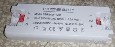 Alimentatore 12v 5A, 60W Trasformatore 220V a 12v,