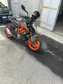 KTM Duke 125 ABS + Bluetooth