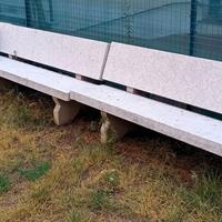 Tavolo in pietra bianca per esterni