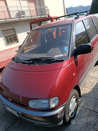 Nissan Serena1.6benzina da sistemare o per ricambi