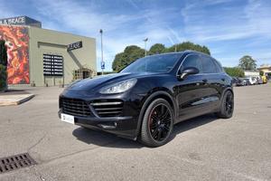 Porsche Cayenne 4.8 Turbo tiptronic