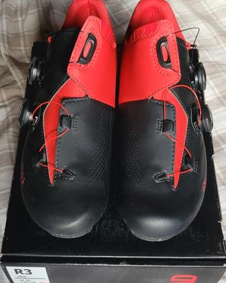 Scarpe Fizik Aria R3  Nero/Rosso

 n44