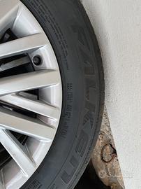 cerchi 16 completi di pneumatici 