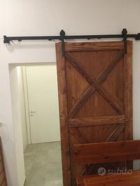Porta scorrevole stile industriale