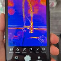 Smartphone con camera termica e Visore notturno