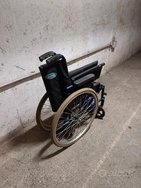 Sedia a rotelle Invacare (da REVISIONARE / RICICLO