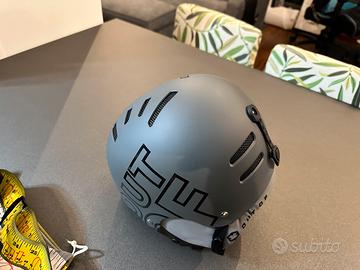 Casco da neve marca Out-Of - M