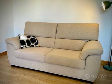 Divano due posti beige