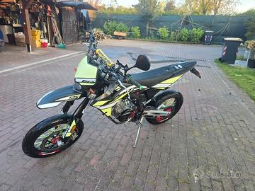FANTIC 125  4 tempi performance