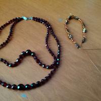 SET DI DUE COLLANE (UNA IN GRANATO) + PORTA GIOIE