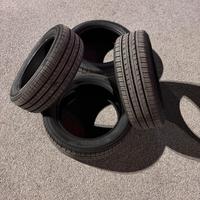 Gomme auto 185/55R16 83V Yokohama