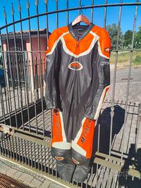 tuta in pelle