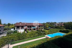 2 LOCALI A PESCHIERA DEL GARDA