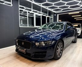 Jaguar XE 2.0 180CV Auto