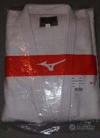 Judogi 
Modello Yusho IJF  White Mizuno