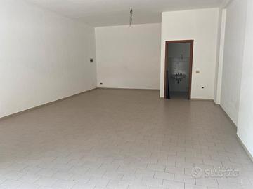 Locale Commerciale 50 mq