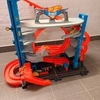 Divertentissimo Hot Wheels Ultimate Garage