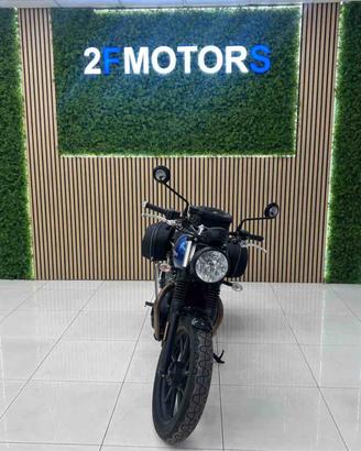 Triumph 900 MY21