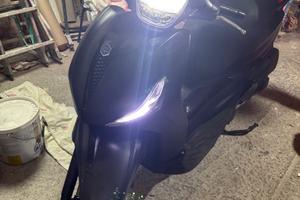 Piaggio Beverly 300 - 2024