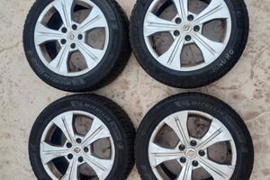Pneumatici Michelin invernali  205/55 R 17 95 V 