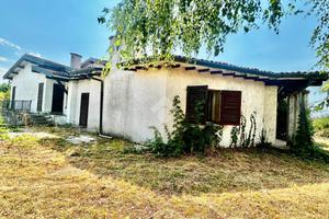 VILLA SINGOLA A LOMAGNA