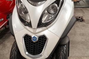 Piaggio MP3 300