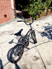 Kawasaki BX Hardtail Mountain Bike Nera ruote 20