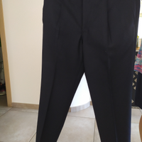 Pantaloni nuovi disponibili taglie 50 e 48