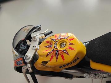 Modello HONDA RC211V