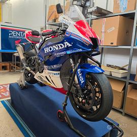 Moto HONDA SBK CBR 1000 RR-R SP 2025