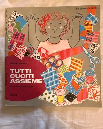 Tantibambini Tutti cuciti assieme