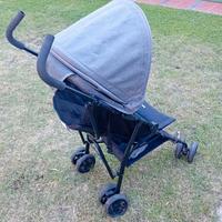 Coppia di passeggini pieghevoli da viaggio