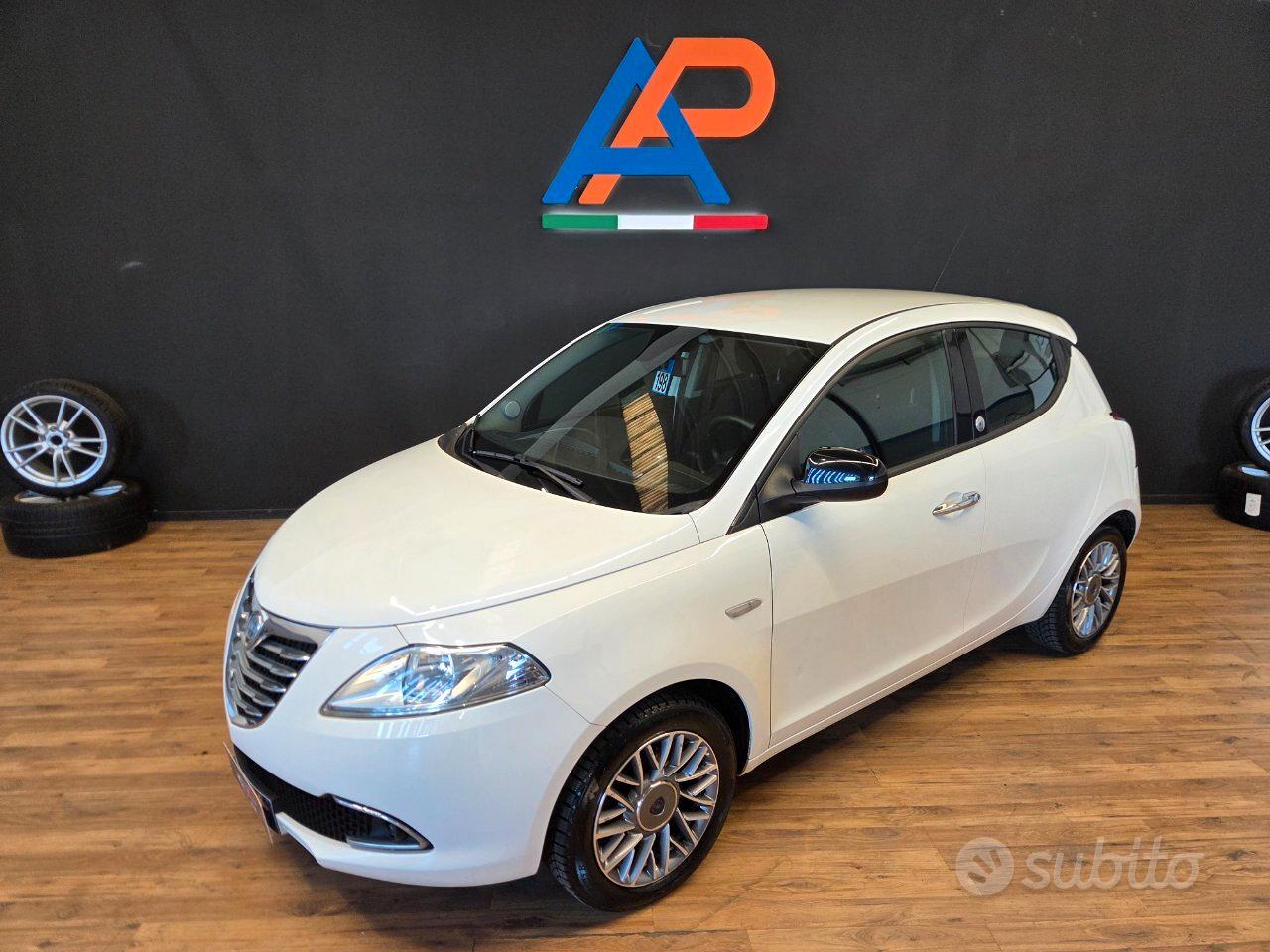 Lancia Ypsilon 2012 photo 2