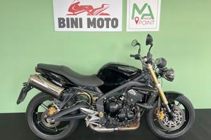 TRIUMPH STREET TRIPLE - 2700 KM
