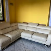 Divano angolare in pelle
