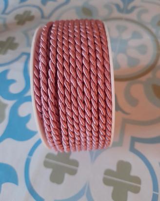 Cordoncino rosa nuovo