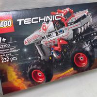 Lego Technic Monster Truck a retrocarica