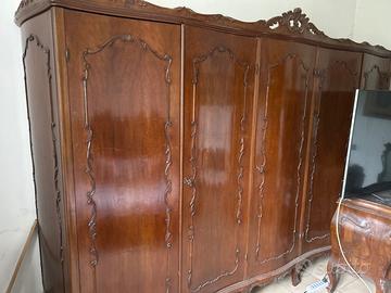 Mobile in legno stile veneziano