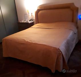 Testata letto nuova matrimoniale e copriletto 