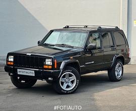 Jeep Cherokee 2.5 TD 5 porte Command-Trac Classic