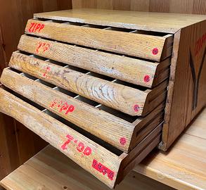 Antica cassettiera per merceria