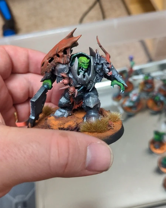 armata Warhammer AoS orruk ironjawz dipinta