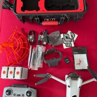 Dji Mini 4 Pro combo + valigia rigida