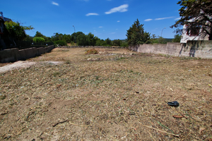 Statte - terreno edificabile di 700 mq