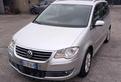 VOLKSWAGEN Touran 2.0 TDI DPF DSG Highline senza