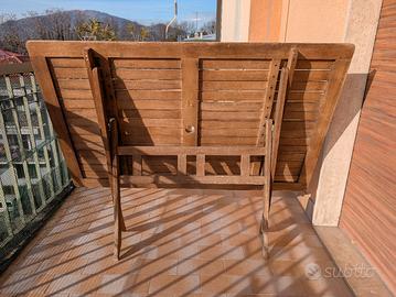 tavolo da giardino in legno e pieghevole 