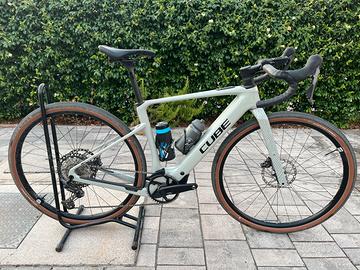 Gravel elettrica Cube Nuroad hybrid c:62