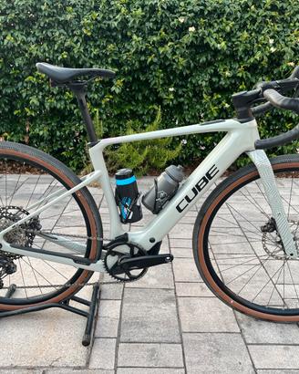 Gravel elettrica Cube Nuroad hybrid c:62
